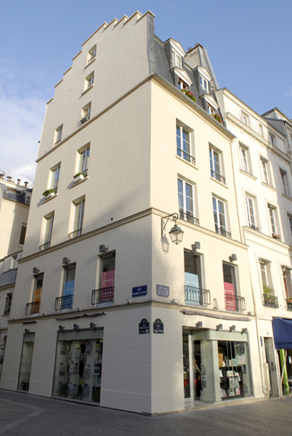 mode�information Opens Librairie De La Mode in Paris with a Unique Concept