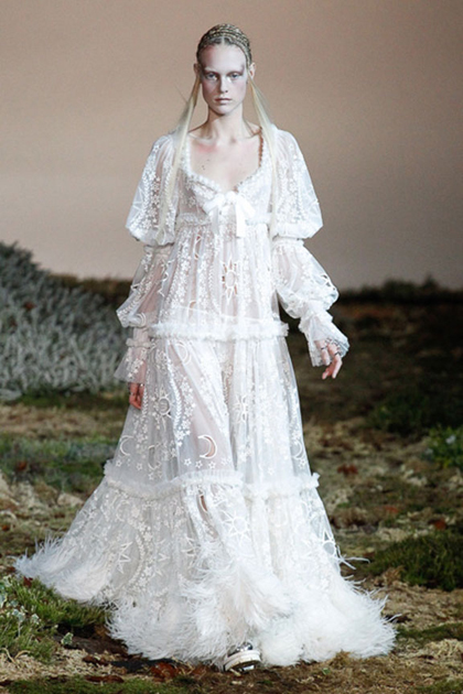 Paris Fashion Week Fall 2014: Alexander McQueen