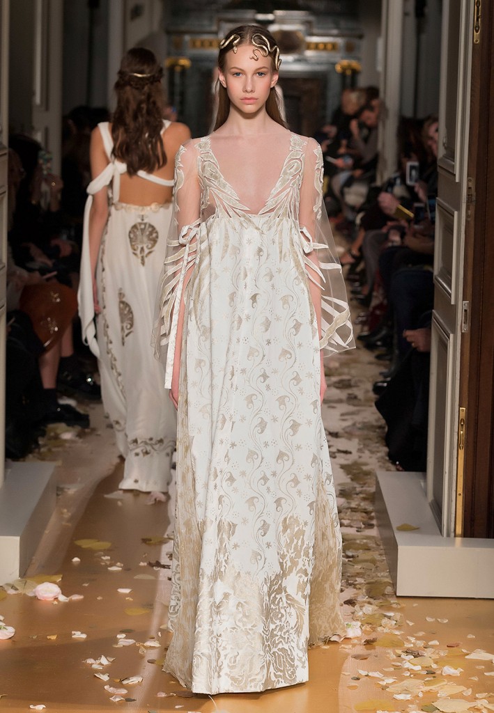 Valentino Spring/Summer 2016 Haute Couture Collection - Fashion Trendsetter