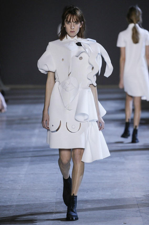 Viktor&Rolf Spring/Summer 2016 Haute Couture Collection - Fashion ...