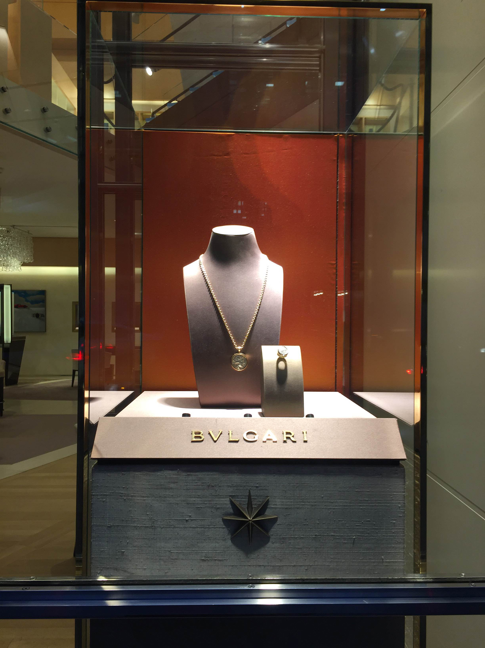 bvlgari jewellery display