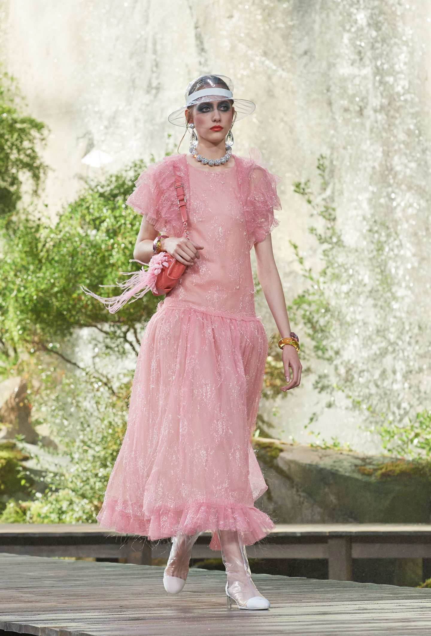 Incredible Spring 2018 Chanel by Karl Lagerfeld Runway Look 8 Pink & B –  Shrimpton Couture