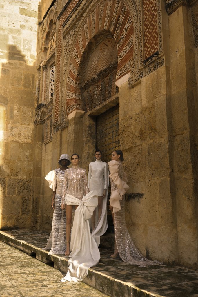 Juana Martín presented her SS21 collection « Cordoba, Heritage of Fashion » on January 27th during Paris Couture Fashion Week, inspired by the four places in Cordoba designated as World Heritage Sites by UNESCO.