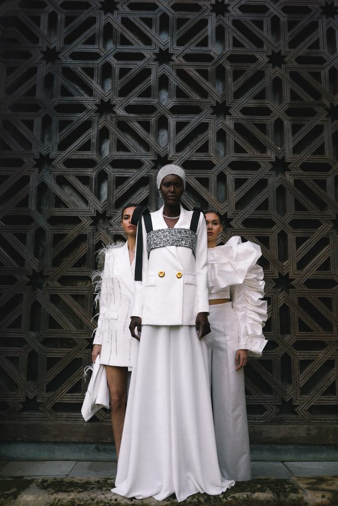 Juana Martín presented her SS21 collection « Cordoba, Heritage of Fashion » on January 27th during Paris Couture Fashion Week, inspired by the four places in Cordoba designated as World Heritage Sites by UNESCO.