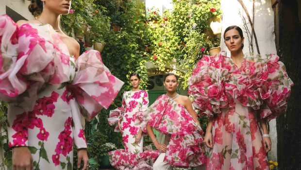 Juana Martín presented her SS21 collection « Cordoba, Heritage of Fashion » on January 27th during Paris Couture Fashion Week, inspired by the four places in Cordoba designated as World Heritage Sites by UNESCO.