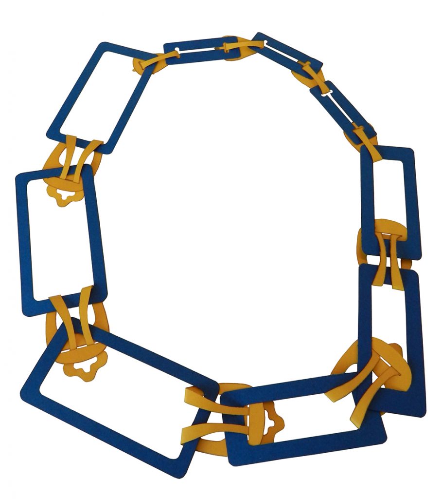 Progresso Necklace, assembled in one of the possible versions, cardboard 145 g.