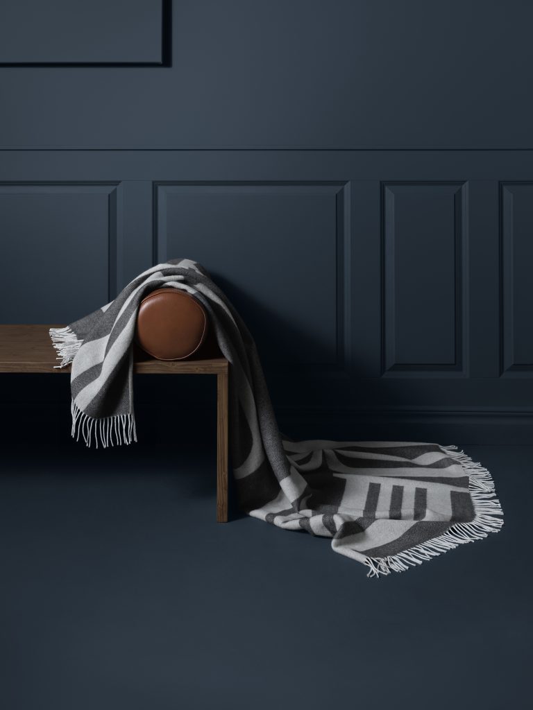 Bernadotte & Kylberg Cashmere and Merino Wool Throw Grey White. Photo credits: Jonas Lindström