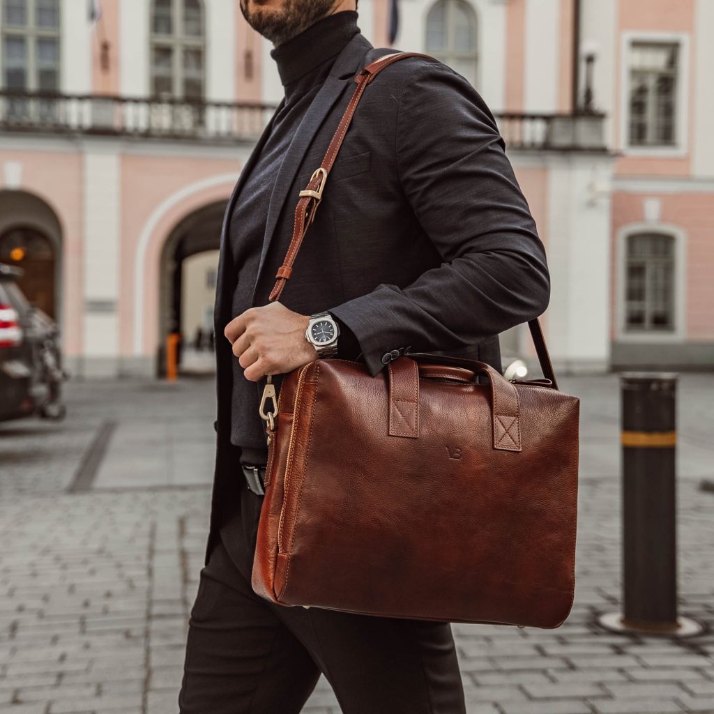 Von Baer - Essential, Modern Briefcase, Solid Brown. Photo courtesy of Von Baer.