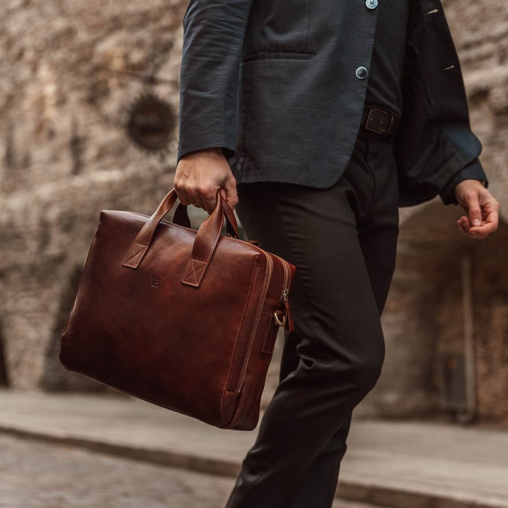 Von Baer - Essential, Modern Briefcase, Solid Brown. Photo courtesy of Von Baer.