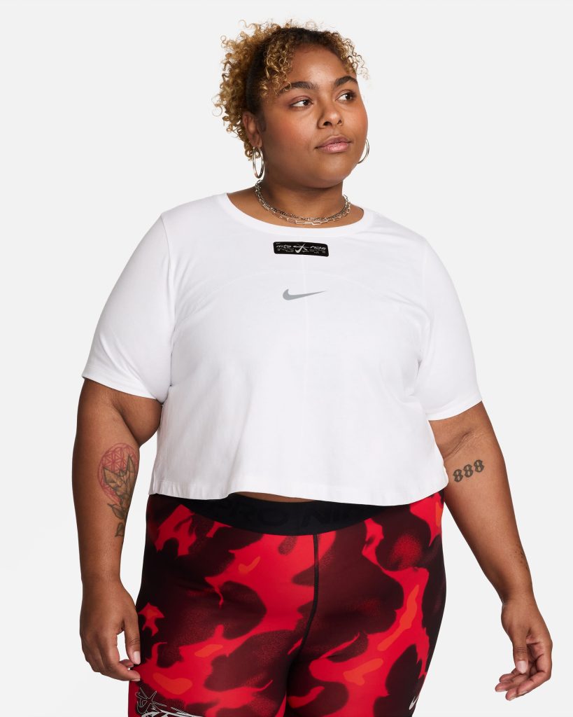 Nike Women's Cropped T-Shirt (Plus Size)
