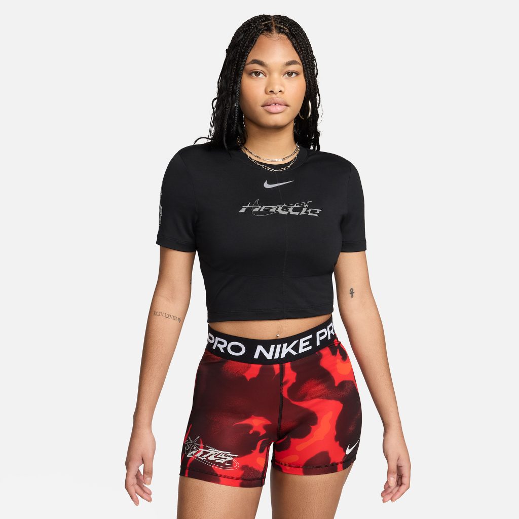 Nike Women's Slim Cropped T-Shirt.