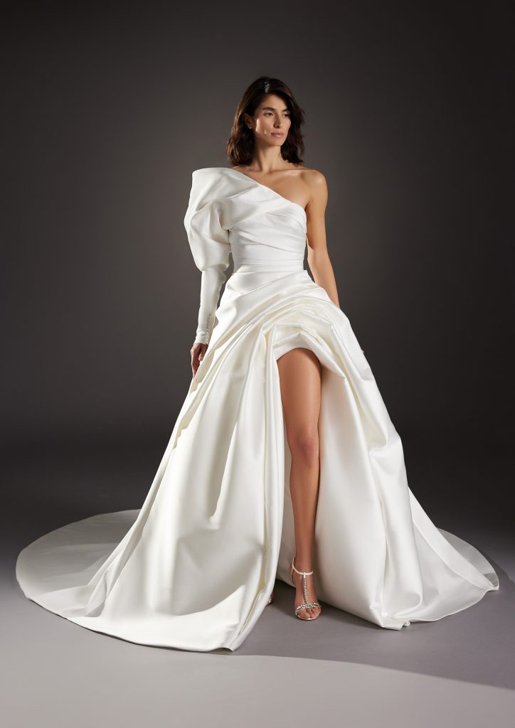 Atelier Pronovias' Bridal 2025 Preview Collection - Dress: Modernismo