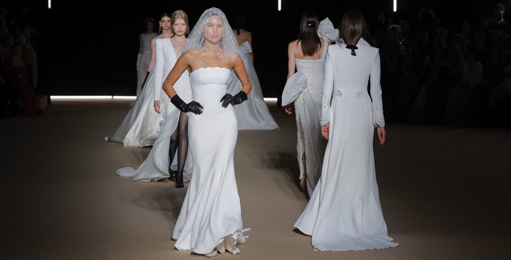 Atelier Pronovias’ Bridal 2025 Collection Runway Show
Photo courtesy of Atelier Pronovias/Ugo Camera.