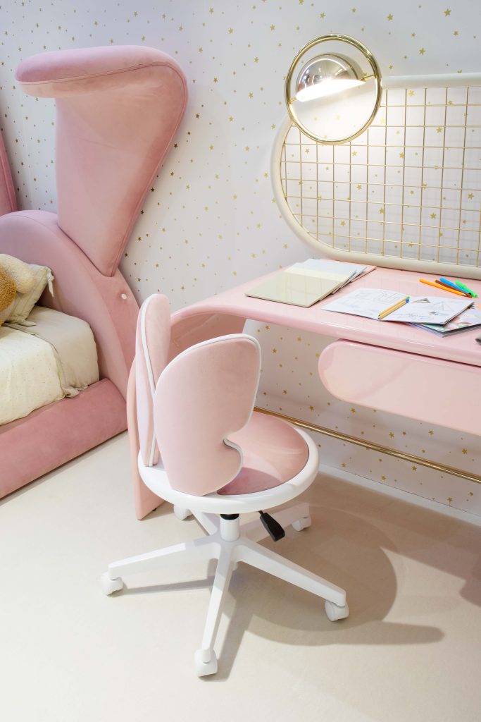 Bubble Gum Desk, Pixie Office Chair and Periwinkle Wall Lamps.

Photo courtesy of Circu Magical Furniture.
