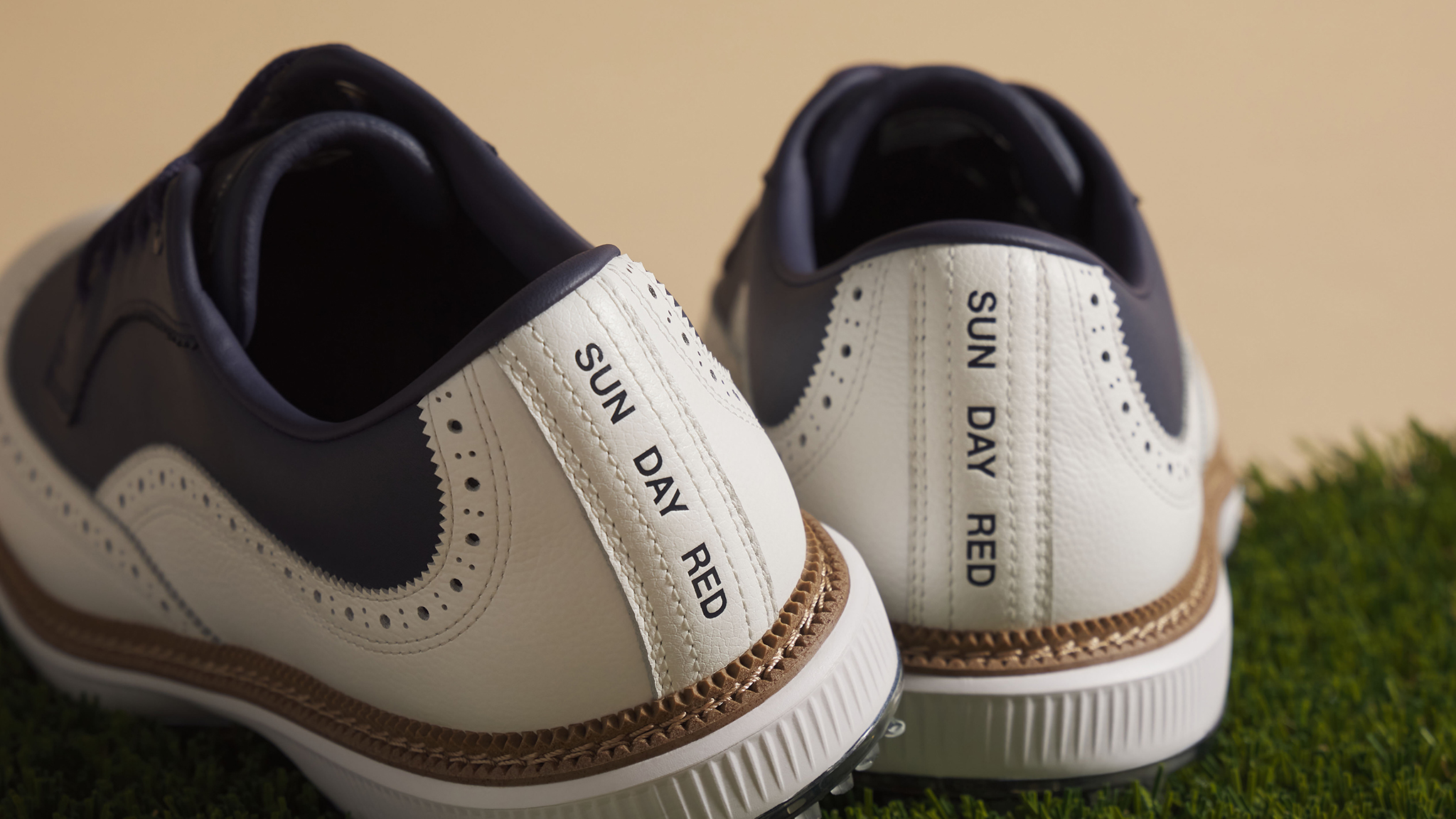 Pioneer Magnolia "Spectator" Golf Shoe, Navy/White