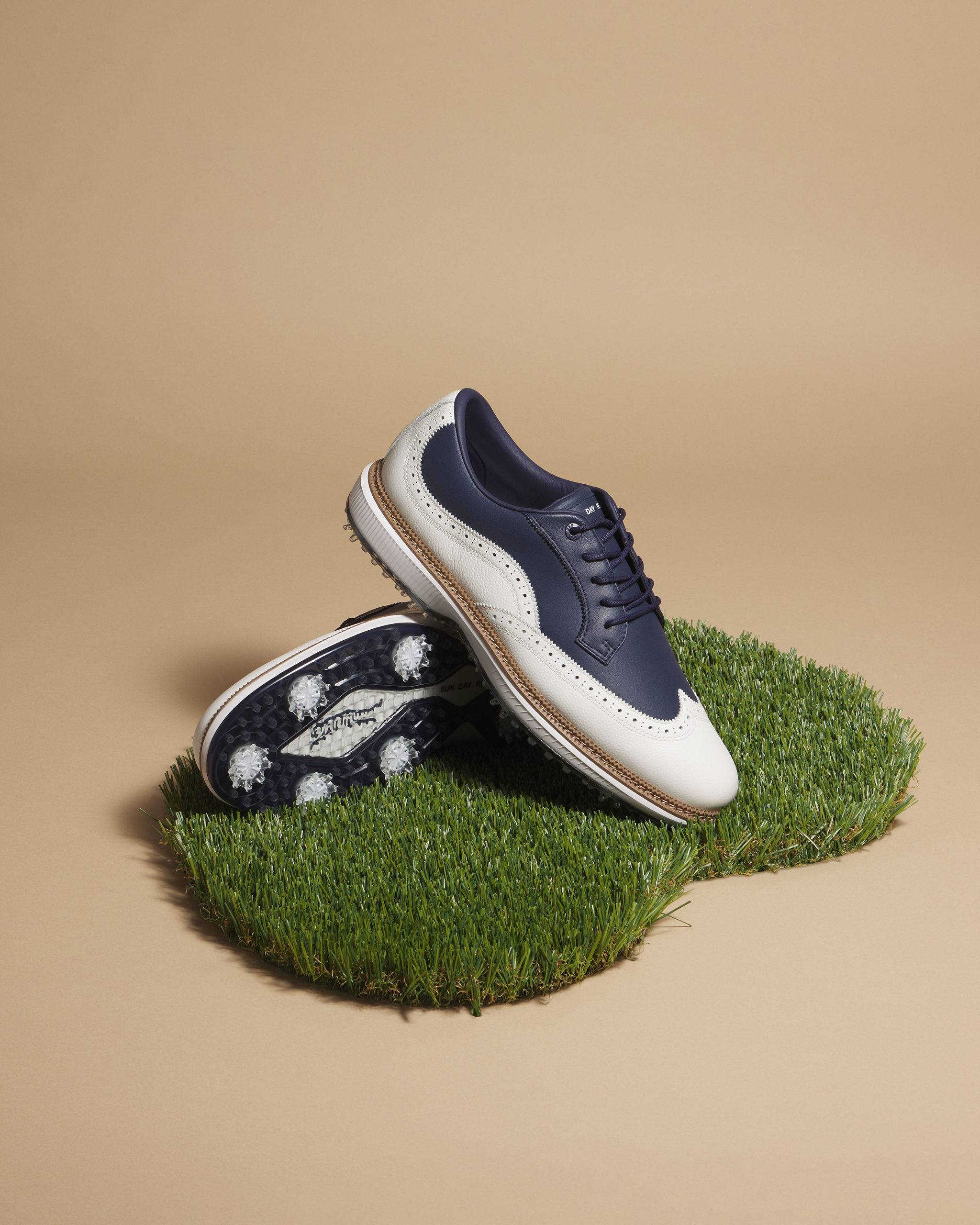 Pioneer Magnolia "Spectator" Golf Shoe, Navy/White