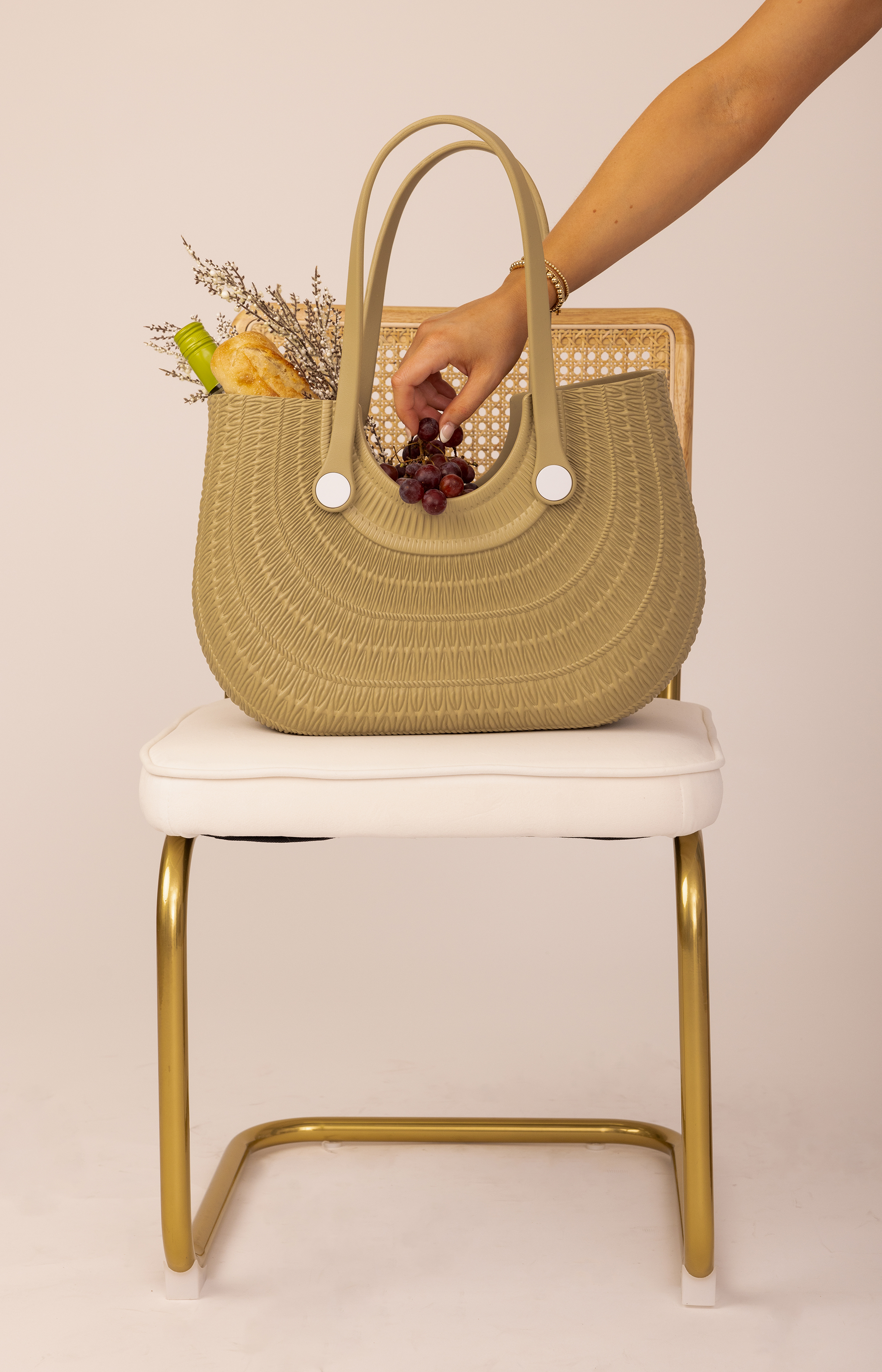 Versa Tote Launches the BLYTHE Textured Tote: A Sculptural Summer Staple