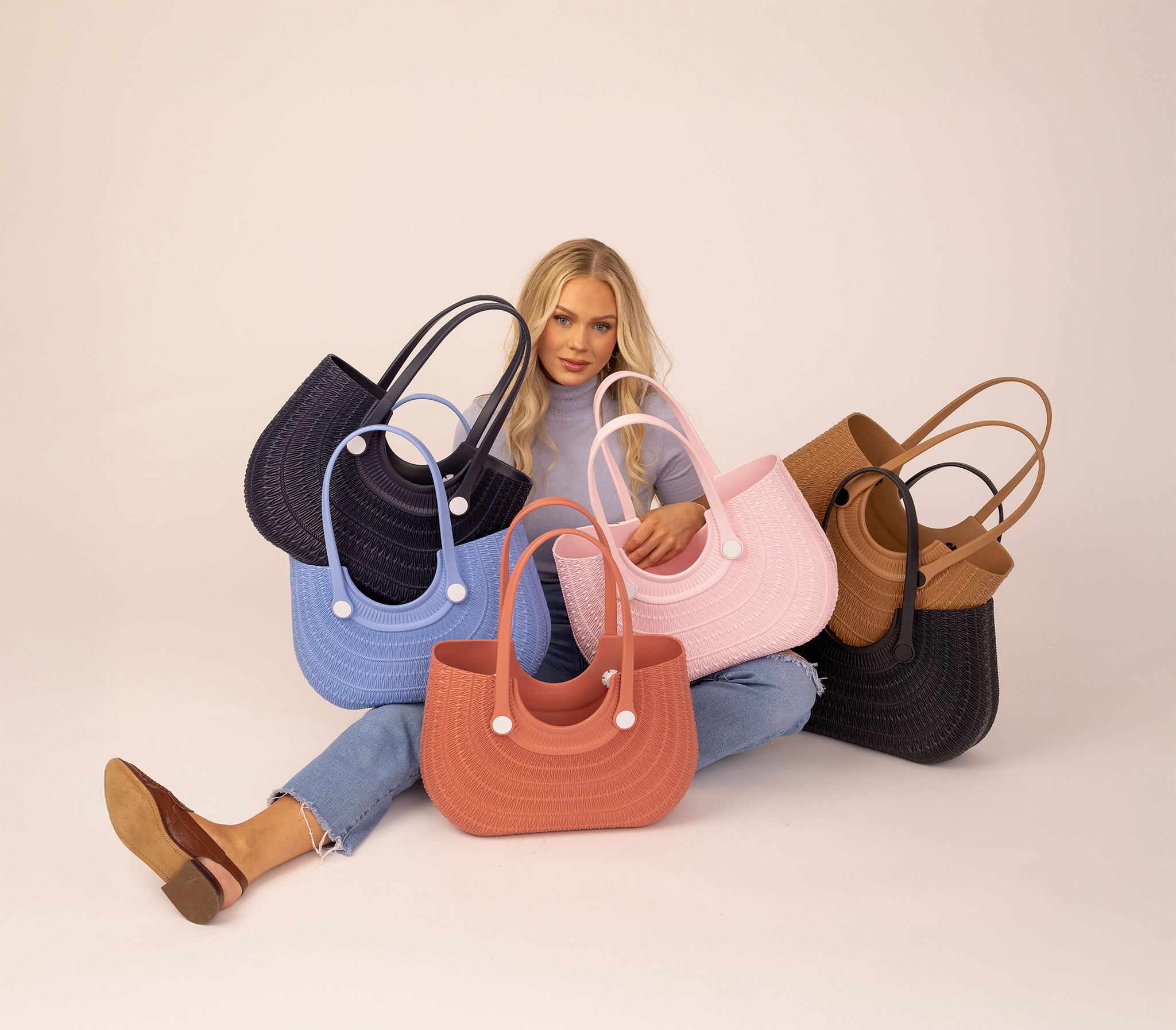 Versa Tote Launches the BLYTHE Textured Tote: A Sculptural Summer Staple