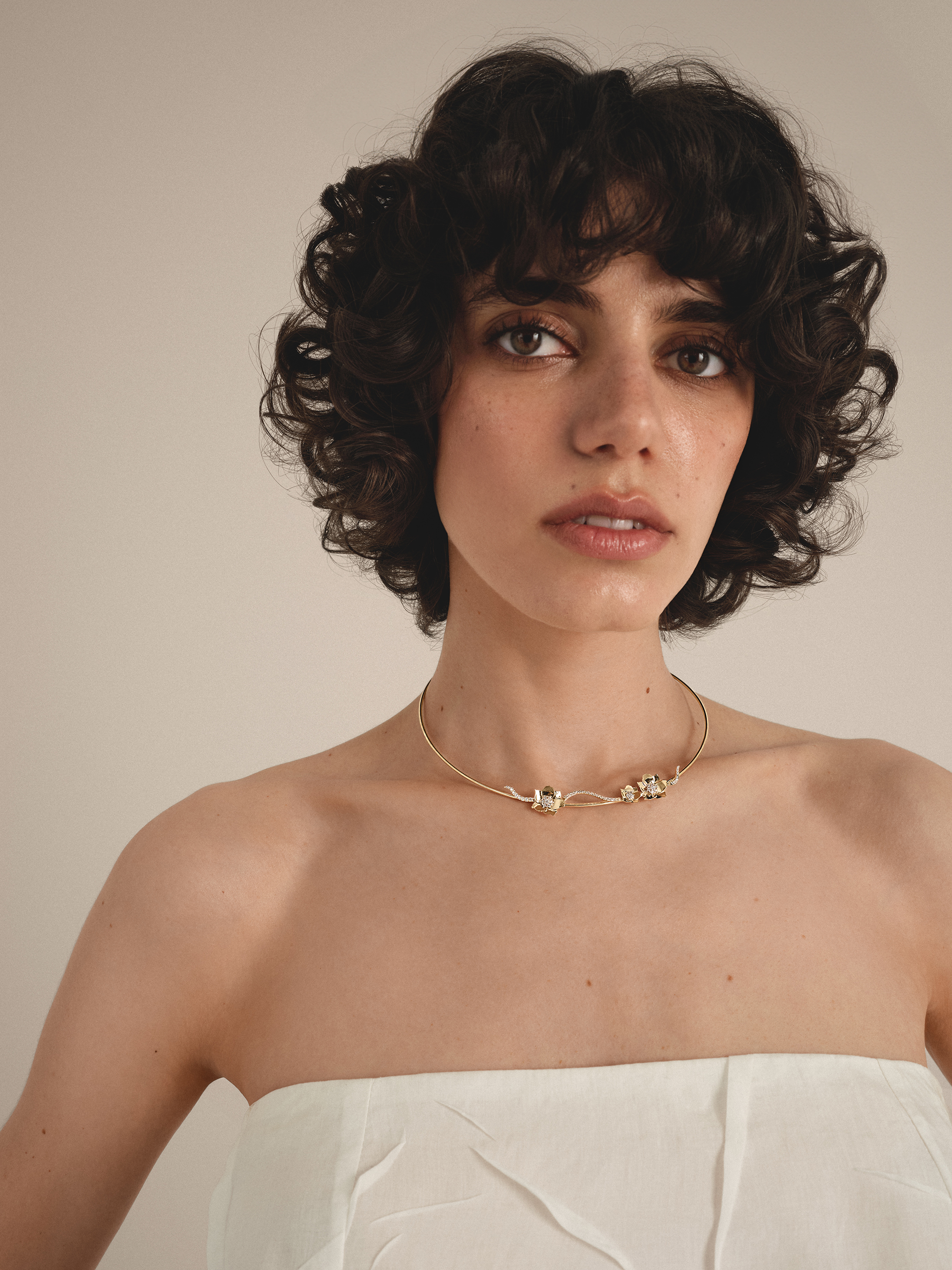 Gold Necklace Anemone