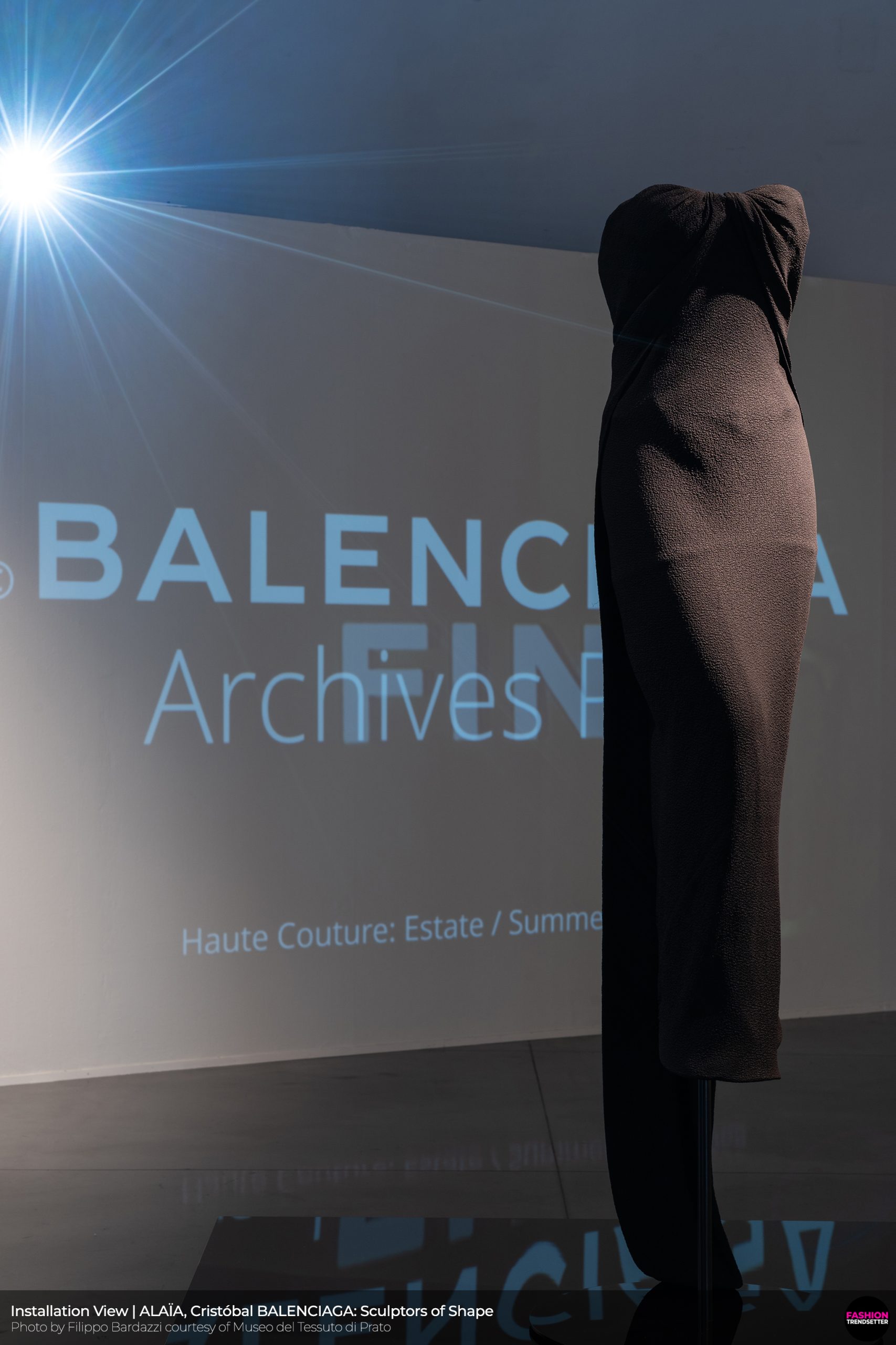 Installation View | ALAÏA, Cristóbal BALENCIAGA: Sculptors of Shape Photo by Filippo Bardazzi courtesy of Museo del Tessuto di Prato