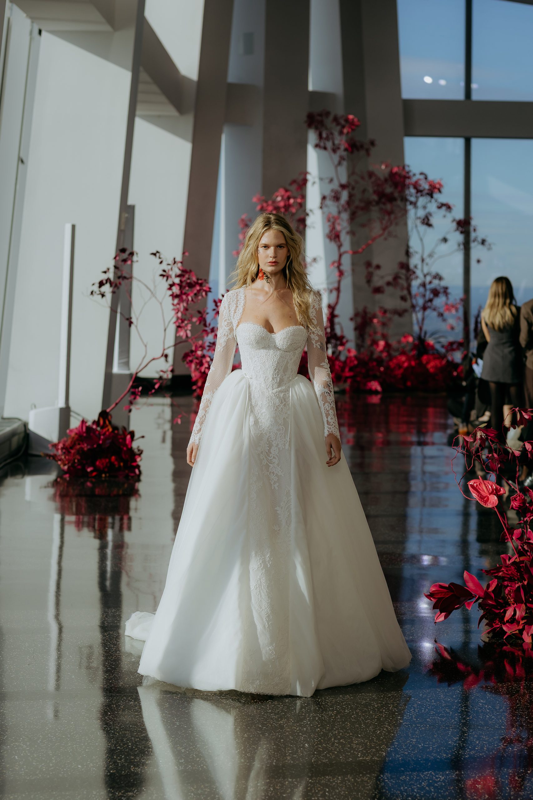WONÁ Concept & Eva Lendel Bridal Collections