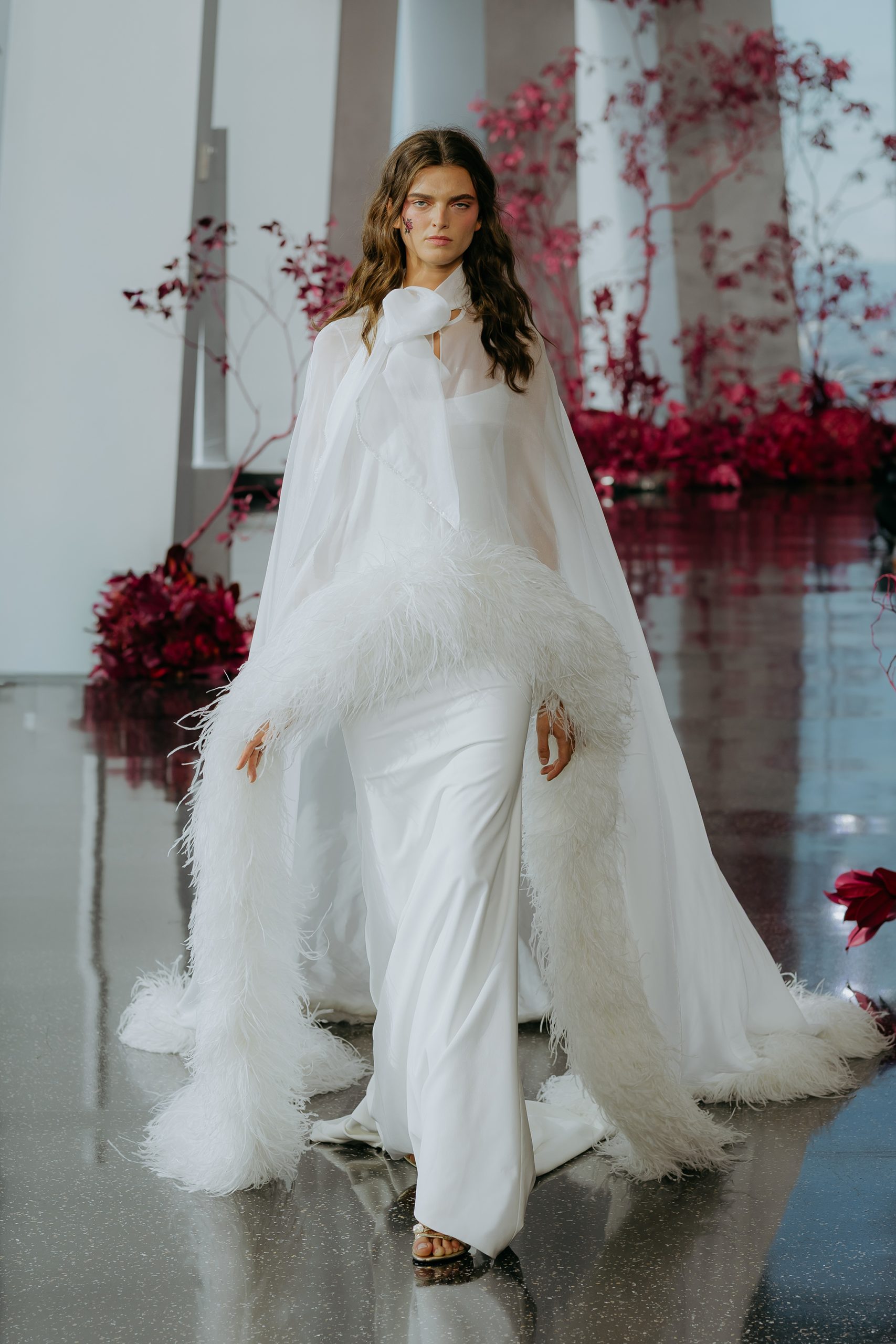WONÁ Concept & Eva Lendel Bridal Collections