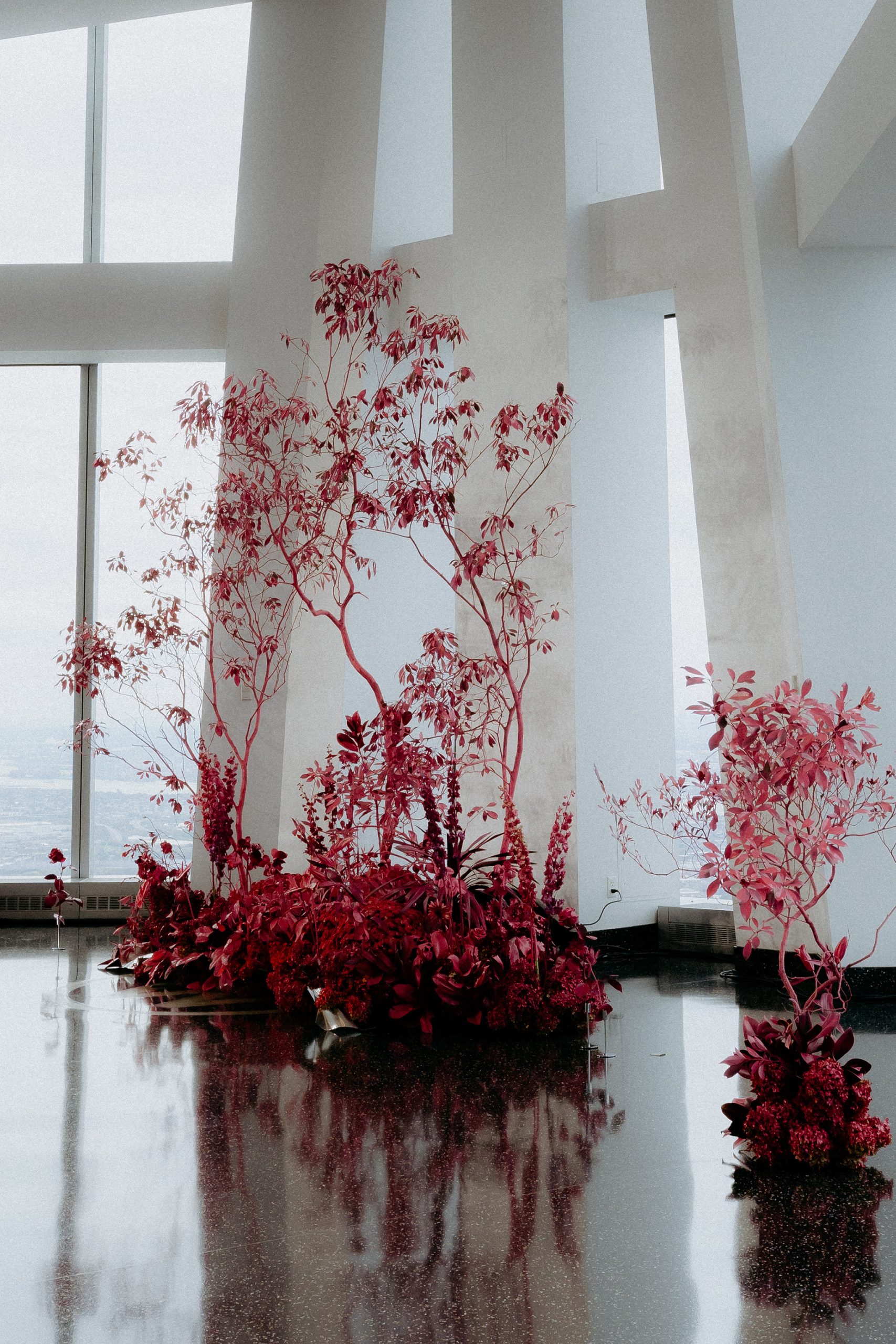 WONÁ Concept & Eva Lendel Bridal Collections - Runway Decor