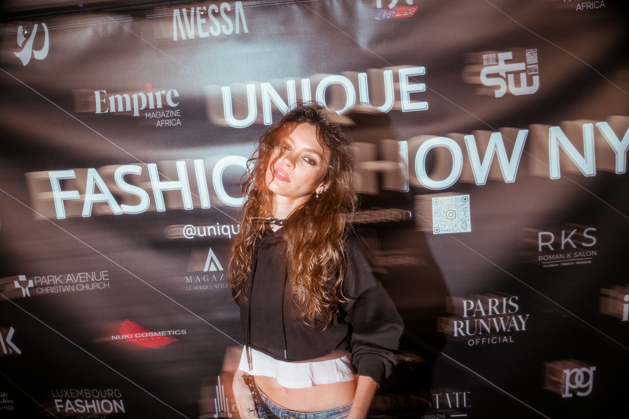 Indie Artist KEEANA KEE @keeanakee at Unique Fashion Show. Photo by Leo the Visualist @leo_thevisualist